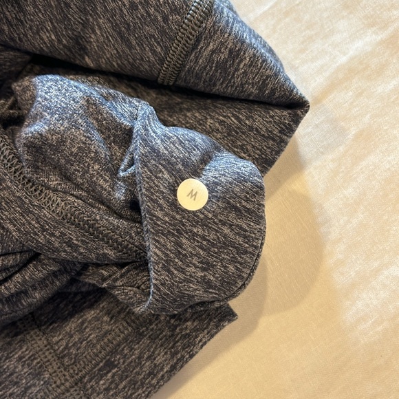 Lululemon Men’s soft and stretchy heather blue hoody size medium - Picture 11 of 11